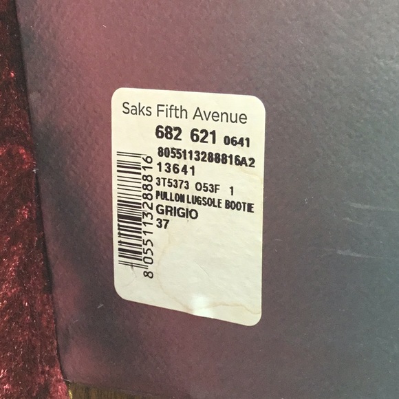 Prada grey suede ankle boots w/rubber crepe heel. - Picture 5 of 7